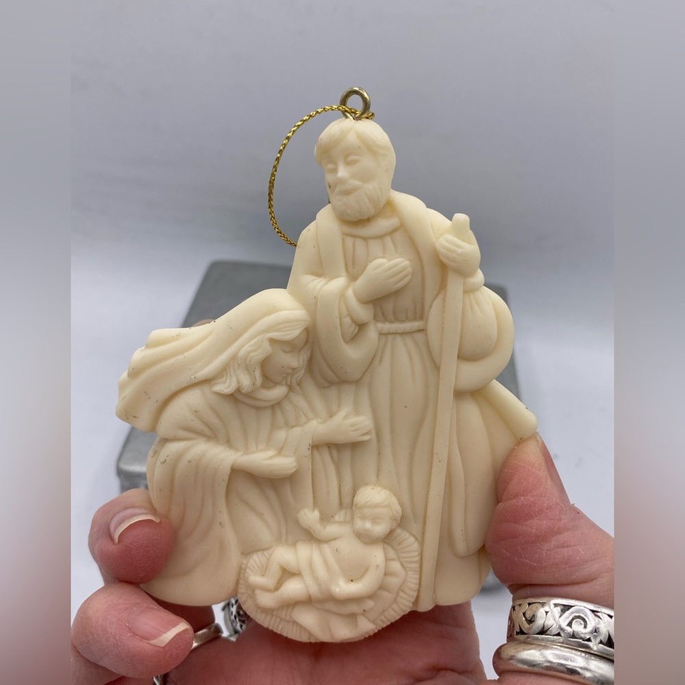 Vintage Avon Christmas Nativity Seasons Joy 3D Design Avon Collectible 1997